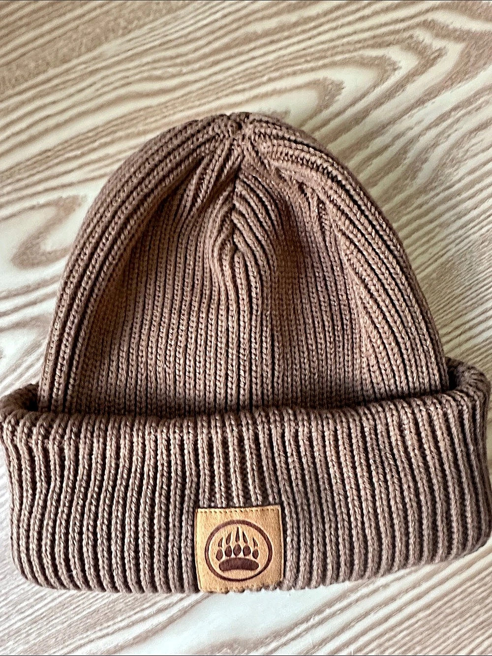 Muskoka Bear Ware Timberland Ribbed Beanie in Brown Like New